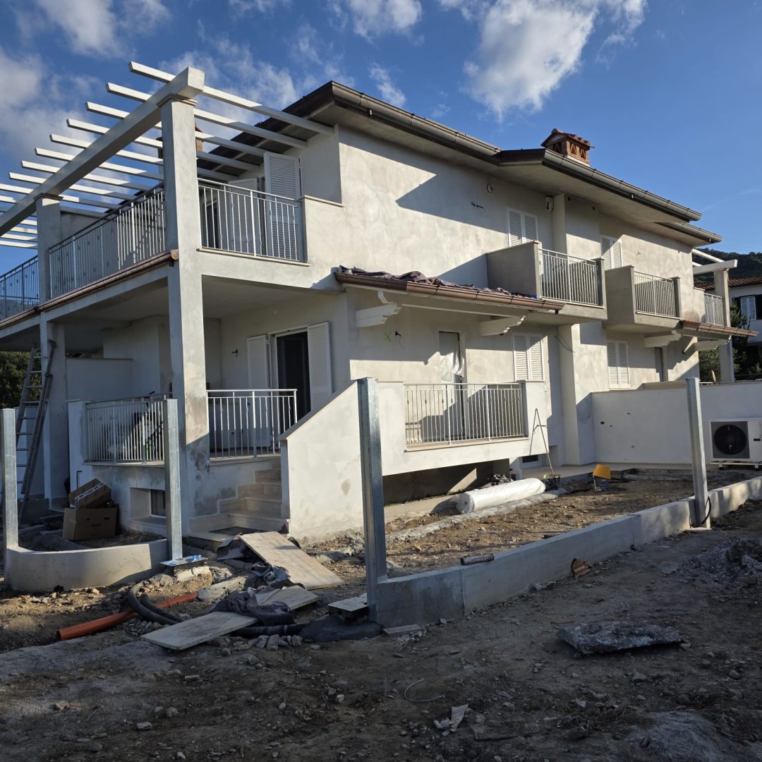 In Quadrifamiliare - Camaiore - Capezzano