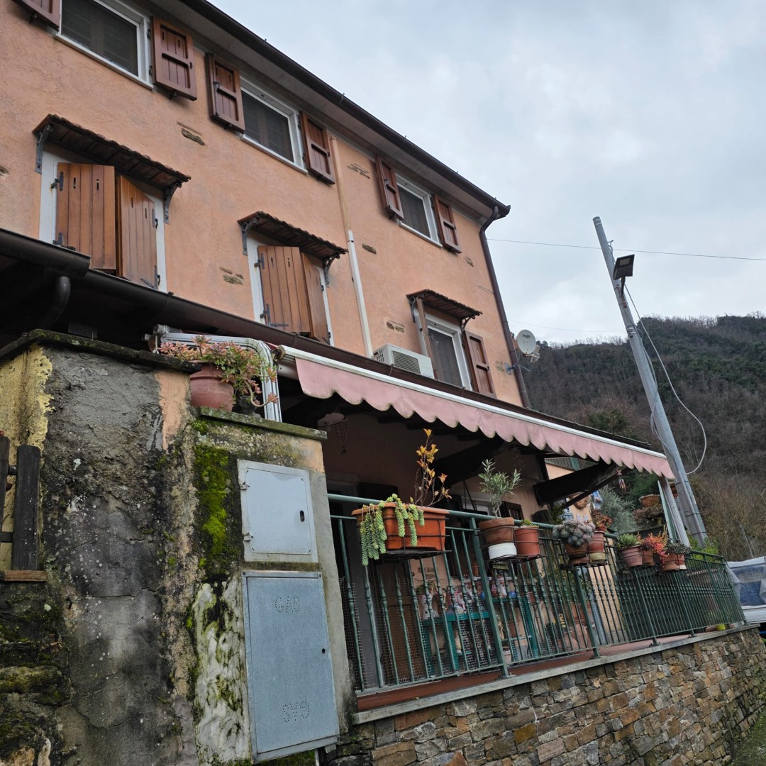 Porzione bifamiliare - Stazzema - Gallena