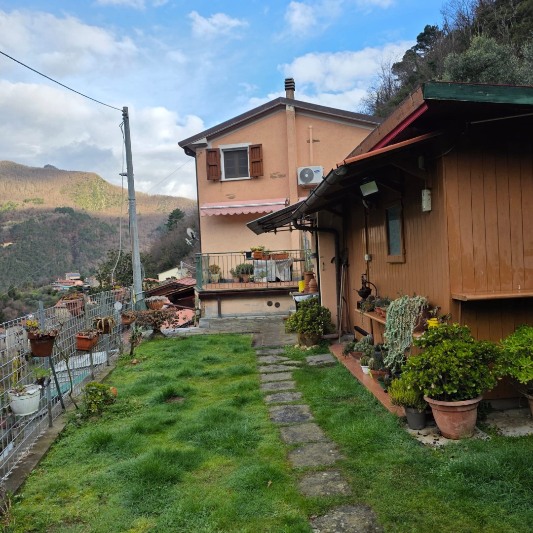 Porzione bifamiliare - Stazzema - Gallena