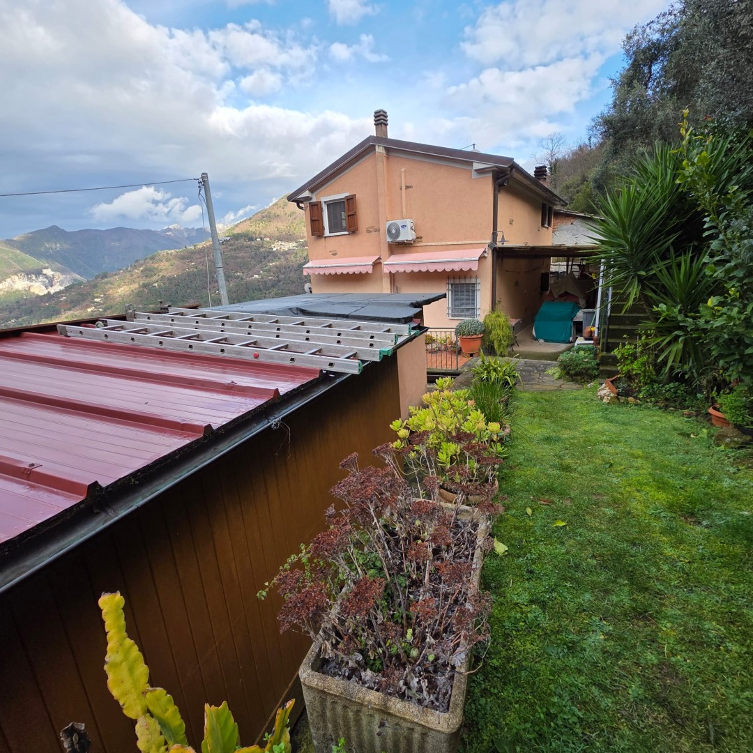 Porzione bifamiliare - Stazzema - Gallena