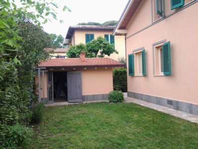 Lucca-Pietrasanta-Tonfano Indipendenti Villa
