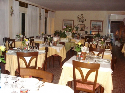 Albergo - Forte Dei Marmi - Vittoria Apuana