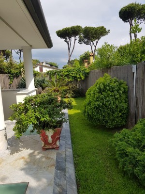 Villa - Forte Dei Marmi - Vittoria Apuana