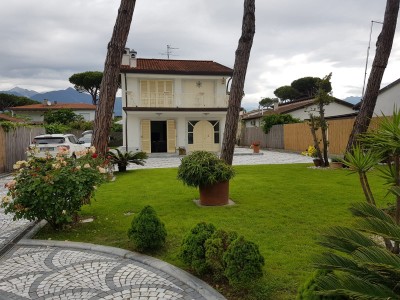 Villa - Forte Dei Marmi - Vittoria Apuana