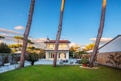 Villa - Forte Dei Marmi - Vittoria Apuana