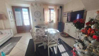 Lucca-Seravezza-Pozzi Villa a schiera>