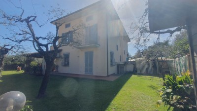 Porzione bifamiliare - Seravezza - Pozzi