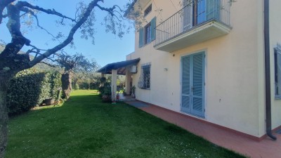 Porzione bifamiliare - Seravezza - Pozzi