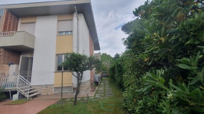 Porzione bifamiliare - Pietrasanta - Marina di Pietrasanta