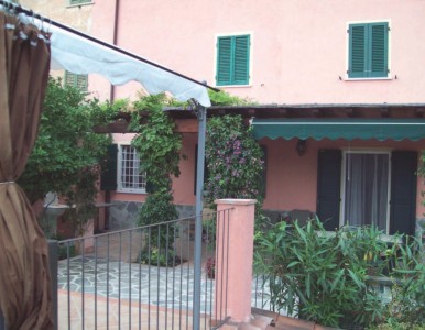 Porzione di casale - Seravezza - Monte di Ripa