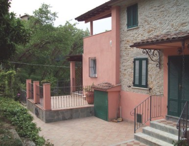 Porzione di casale - Seravezza - Monte di Ripa