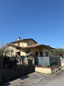 27840-madonnina-seravezza-vendita-semindipendente