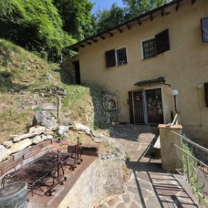 Lucca-Stazzema-Sant'anna di Stazzema Semi-indipendenti Porzione bifamiliare