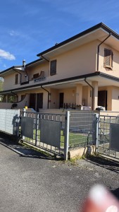 In Quadrifamiliare - Pietrasanta - Pontestrada