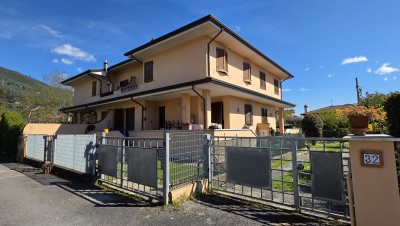 In Quadrifamiliare - Pietrasanta - Pontestrada