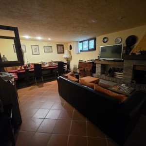 Porzione bifamiliare - Pietrasanta - Capriglia